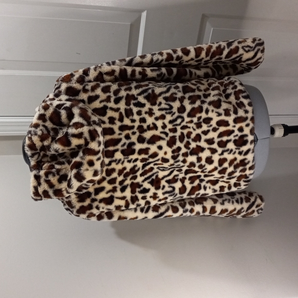 F2 Faux Fur Very Soft  Teddy Short Coat, Hooded. SIZE SM - Picture 4 of 6